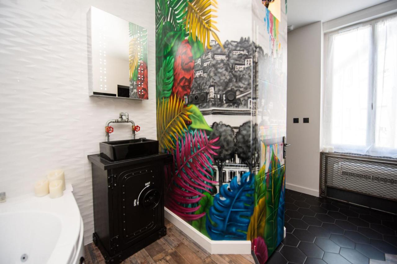 Urban Jungle Apartment